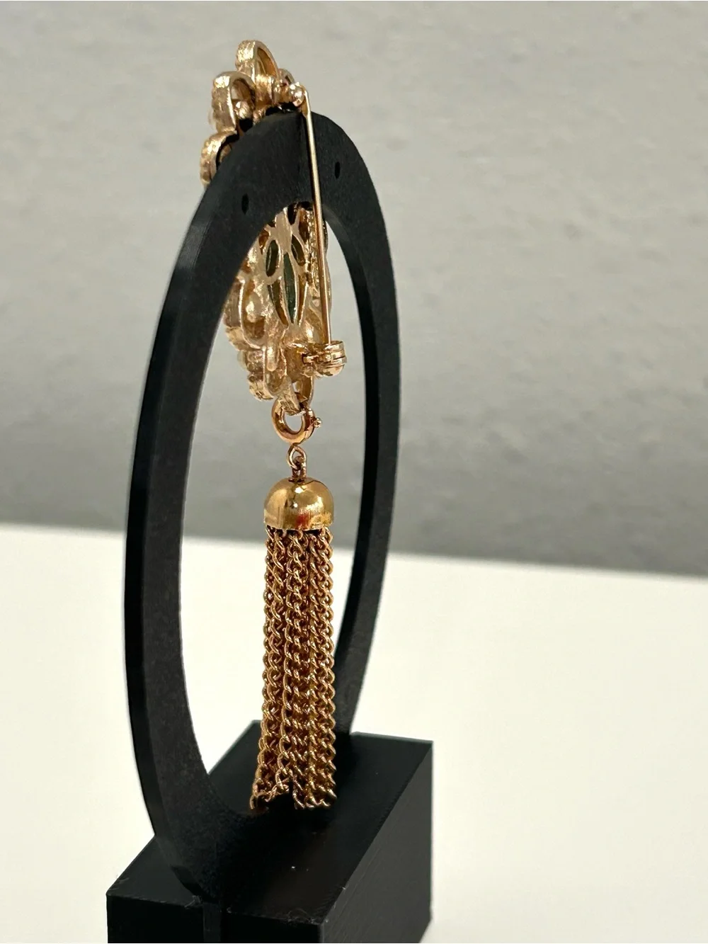 Vintage Sarah Faux Turquoise And Faux Pearl Brooch Oval Gold Tone Tassel Signed